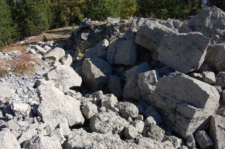 I ruderi del basamento della torretta