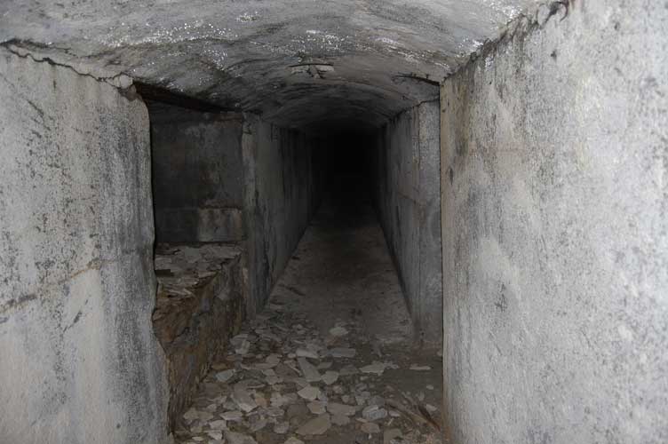 Oltrepassiamo una seconda nicchia della riserva d'acqua
