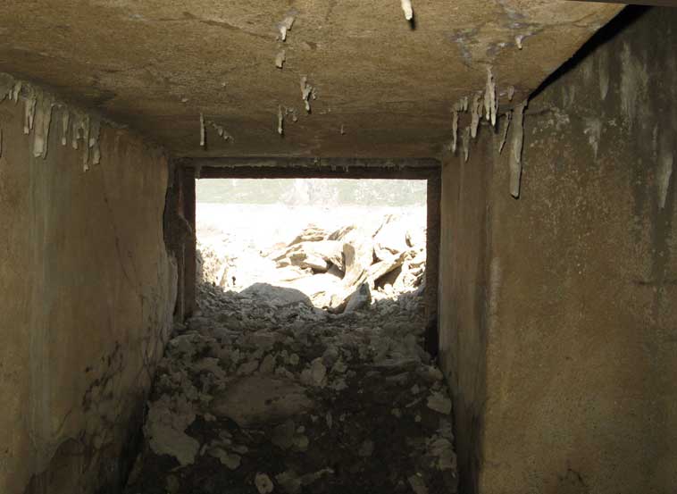 L'ingresso visto dall'interno