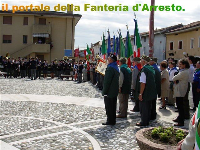Alzabandiera!<br /><br />Bandiere e Labari delle Associazioni d'Arma presenti