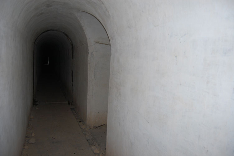 A dx la diramazione verso l'ingresso E