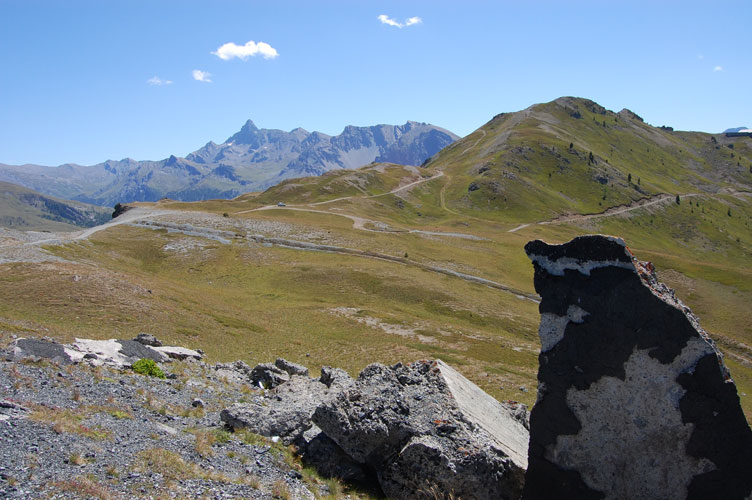 11 luglio 2011-Monti della Luna-Cima Saurel vista dalla Postazione 130