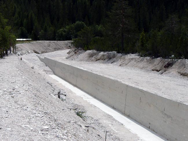Il fossato anticarro dello sbarramento di Cimabanche