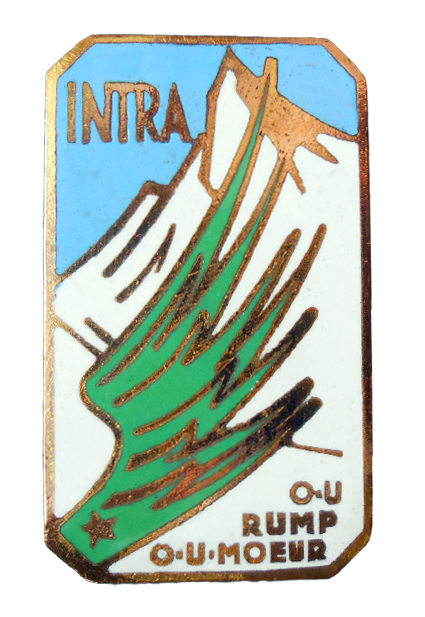 Distintivo di epoca fascista del battaglione Intra intra